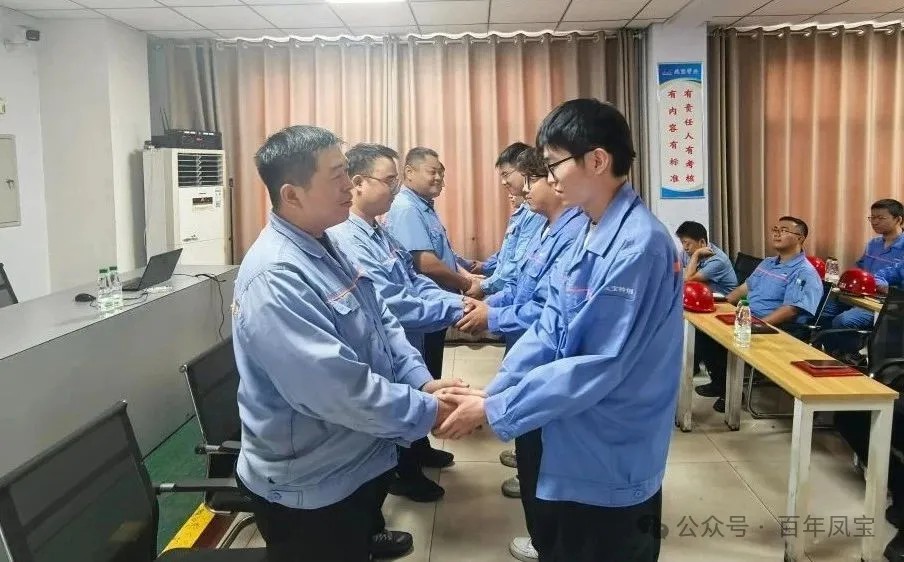 师徒结对 淬火成钢——OD（中国）官方管业举行第三届“薪火相传、携手共进”拜师仪式
